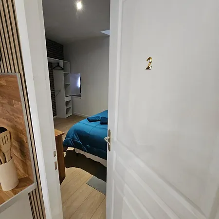 T3 Entier Confortable Centre Historique De Gare à 10 Min à Pied 6 Personnes Appartement Montluçon