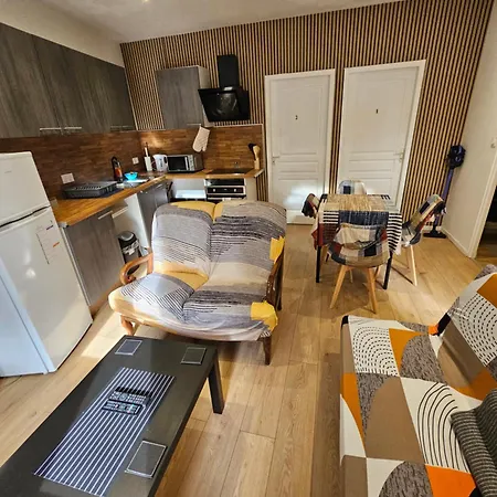 Appartement T3 Entier Confortable Centre Historique De Gare A 10 Min A Pied 5 Personnes Montluçon