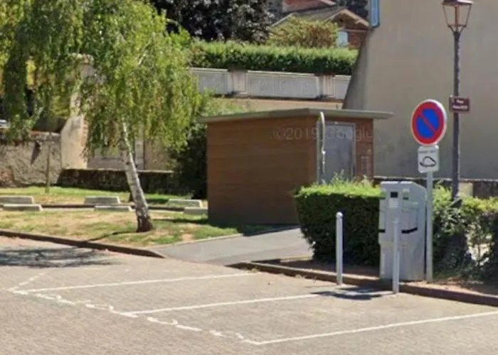 T3 Entier Confortable Centre Historique De Gare A 10 Min A Pied 5 Personnes * Montlucon