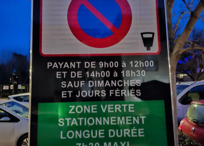 T3 Entier Confortable Centre Historique De Gare A 10 Min A Pied 5 Personnes Montlucon